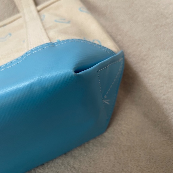 Steele Canvas small tote with blue hearts and long straps - Picture 7 of 12